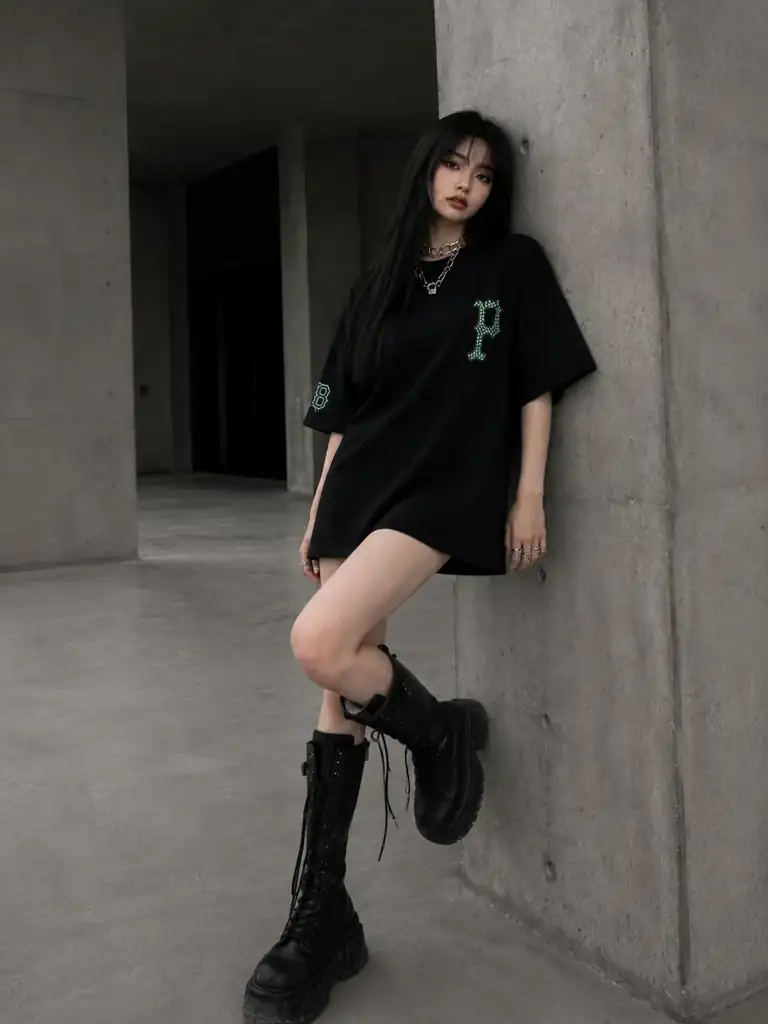 Outfit nữ Goth – LOOK #24