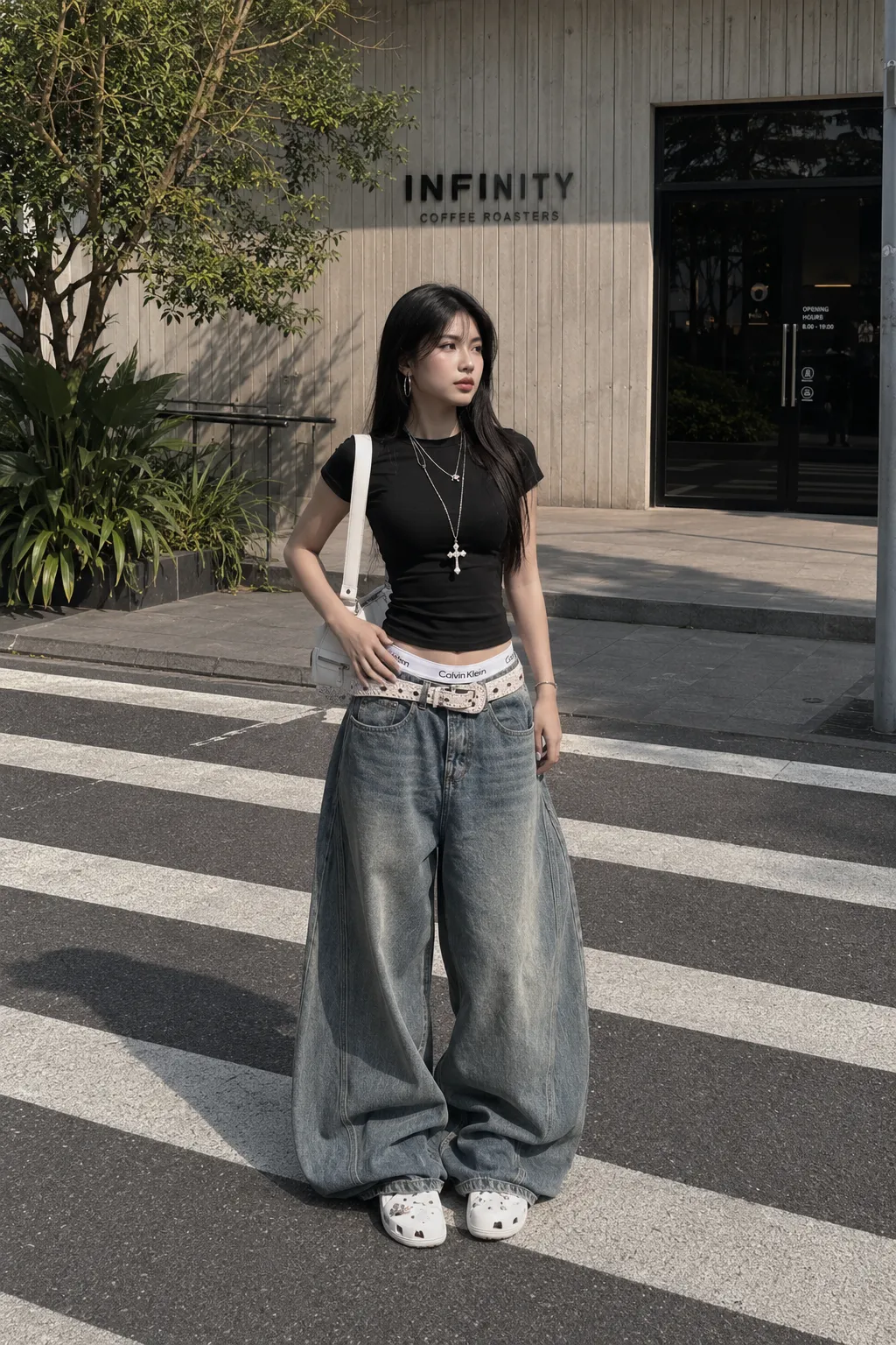Look 31 e-girl outfit với áo, quần, giày và phụ kiện badgirl street style